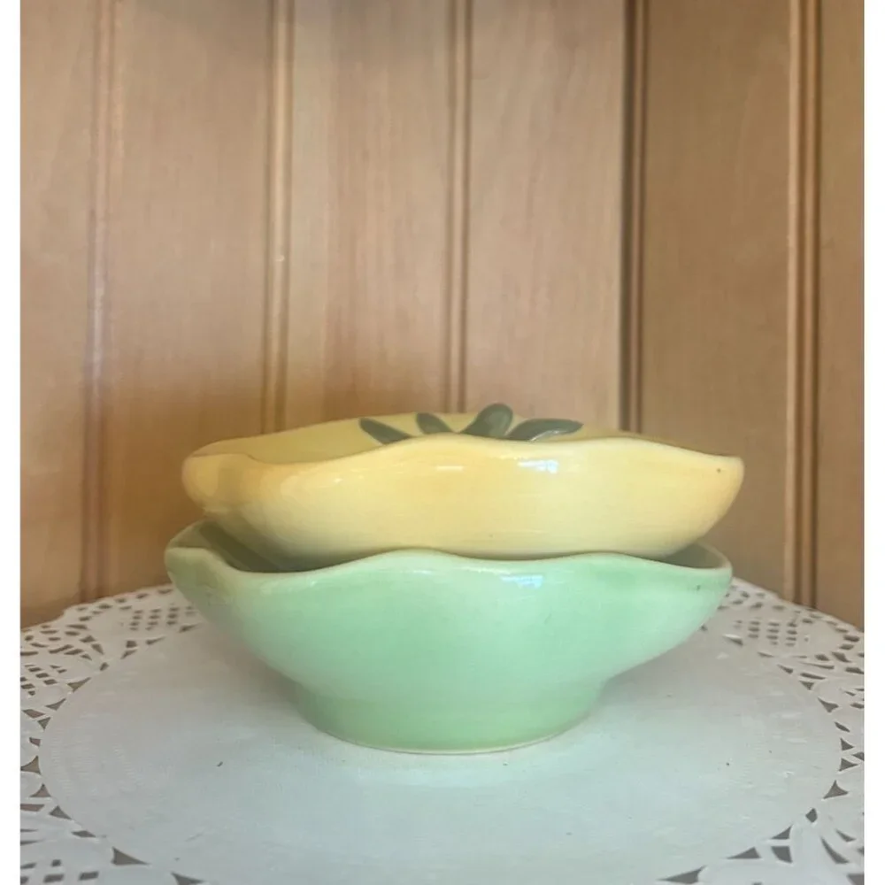 Set of 2 Williams Sonoma Tomato-Themed Ceramic Bowls Green Yellow Dips Appetizer